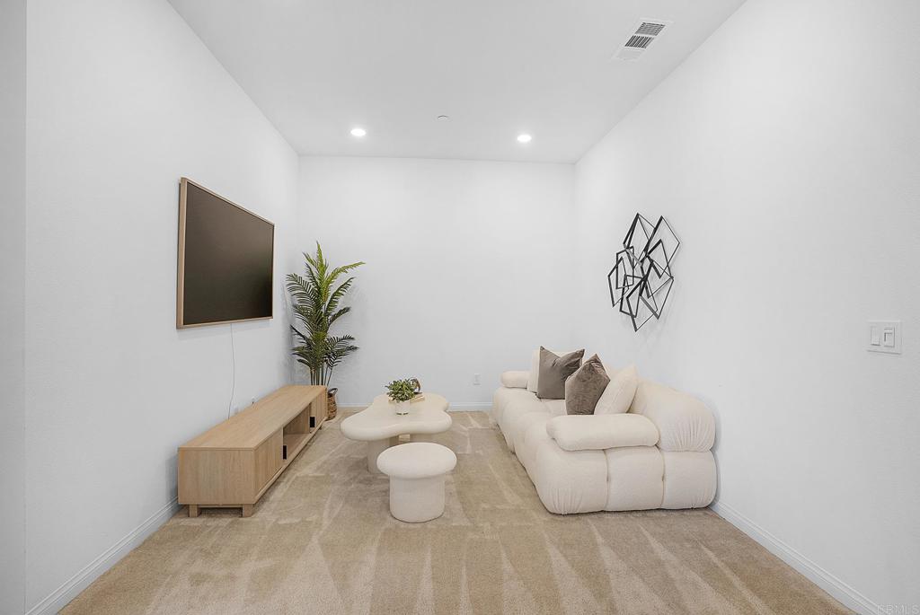 2040 Bluestone Circle