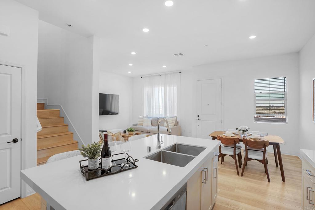 2040 Bluestone Circle
