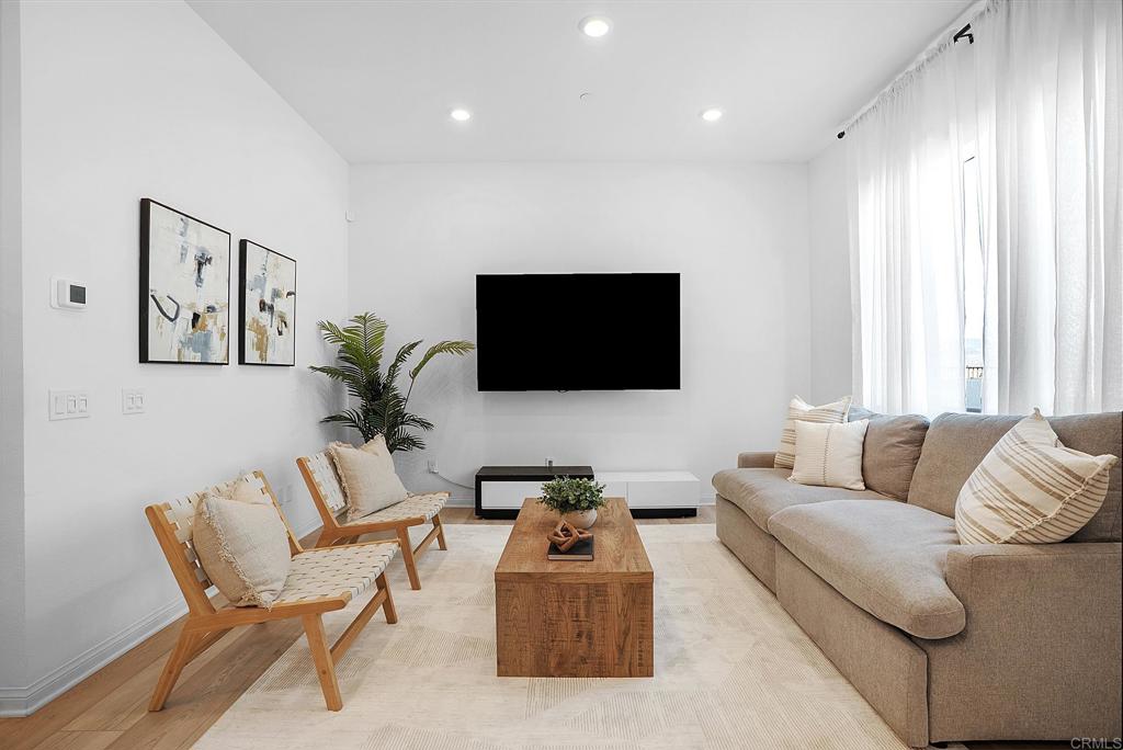 2040 Bluestone Circle