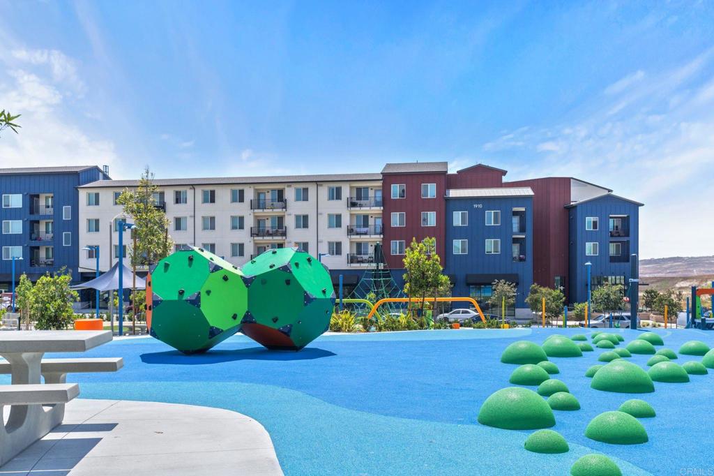 2042 Bluestone Circle