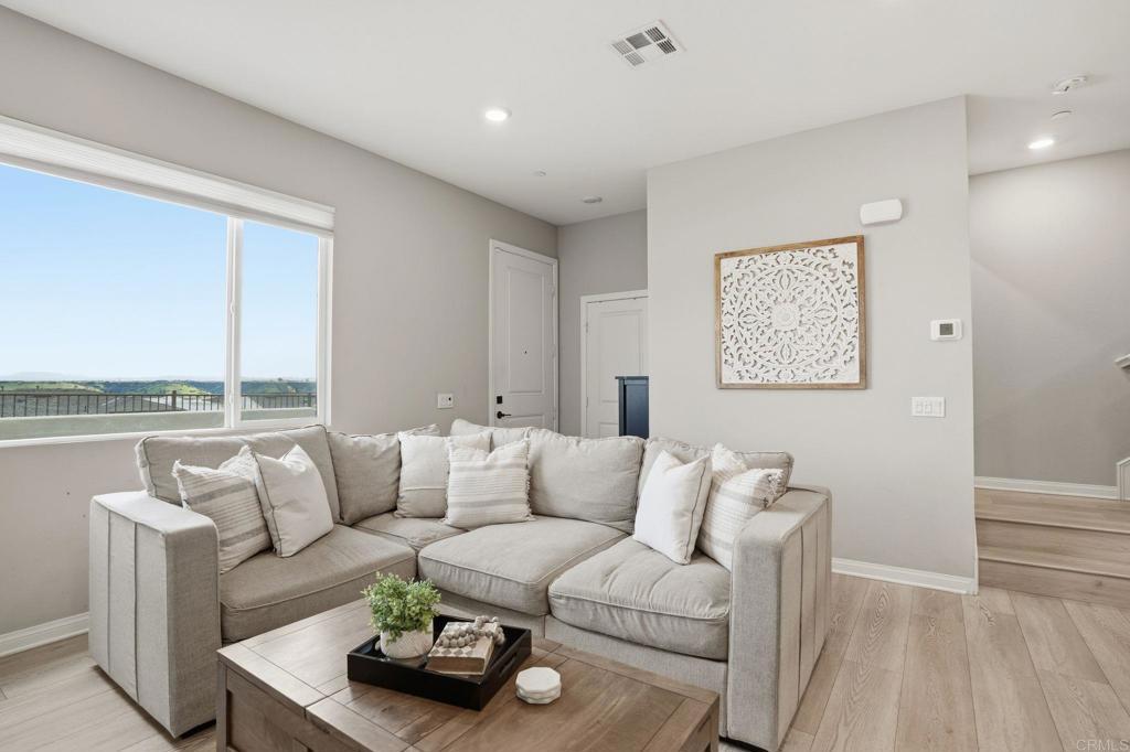 2042 Bluestone Circle