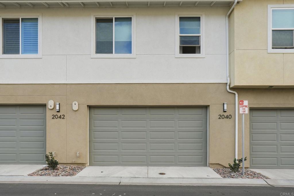 2042 Bluestone Circle