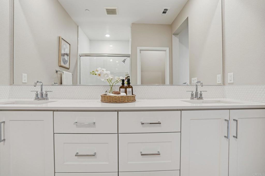 2042 Bluestone Circle