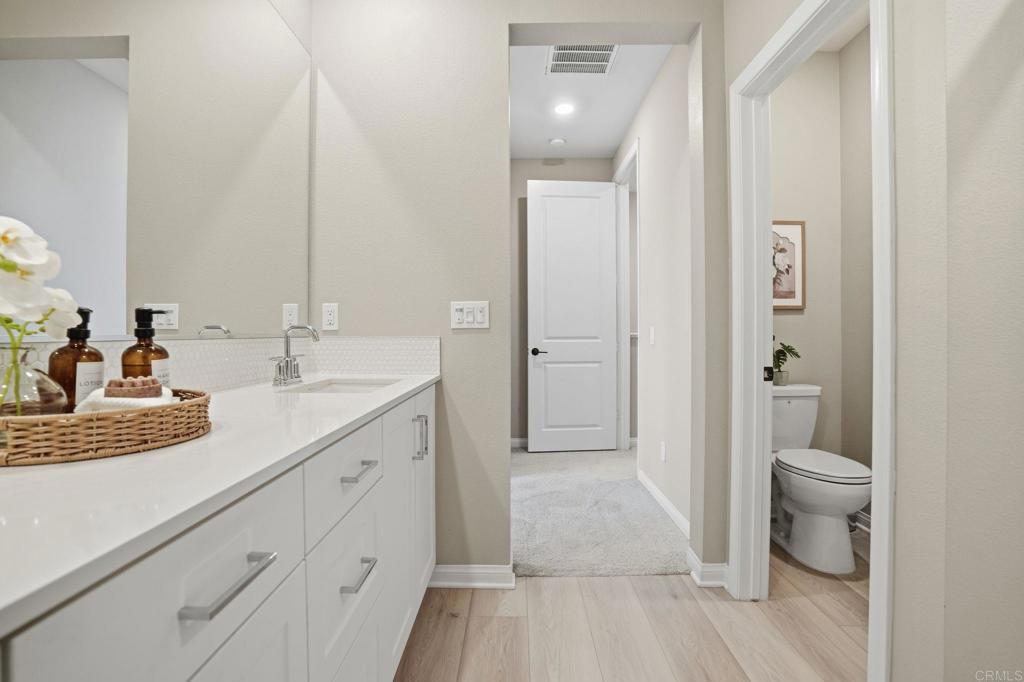 2042 Bluestone Circle