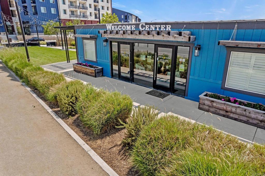 2042 Bluestone Circle