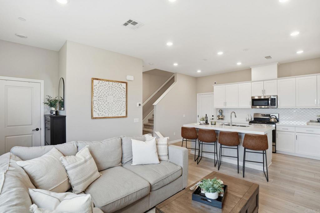 2042 Bluestone Circle