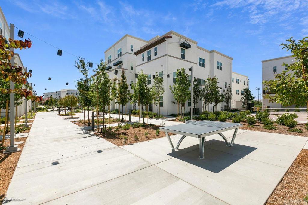 2015 Mindoro Lane 2