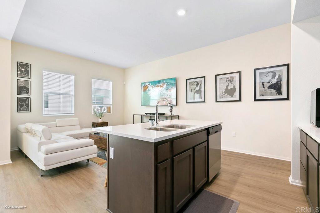 2015 Mindoro Lane 2