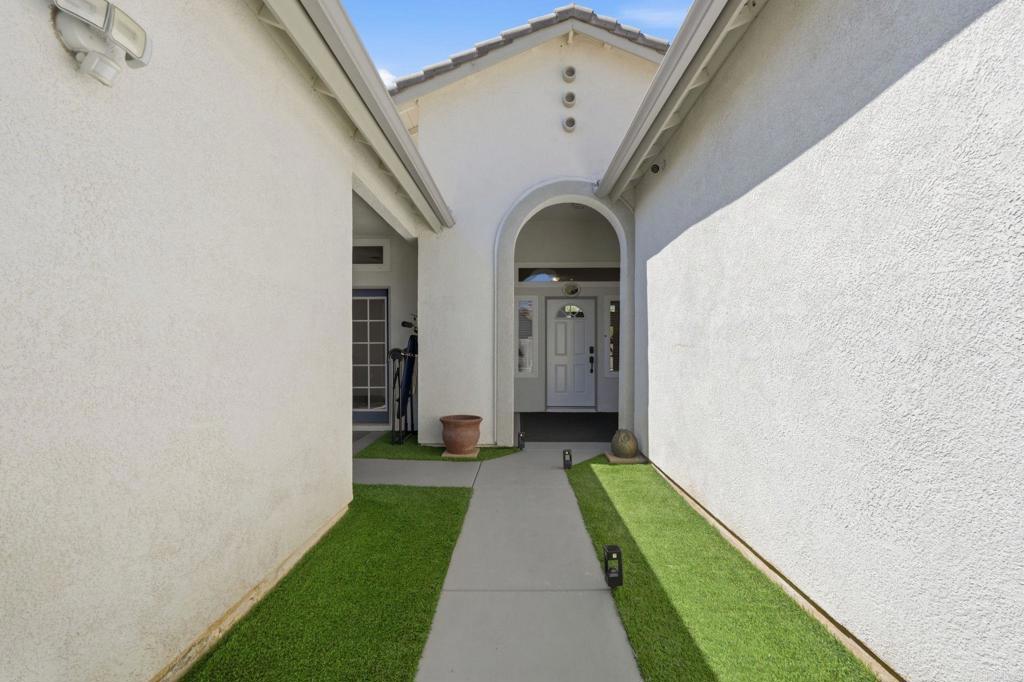 26875 Montseratt Court
