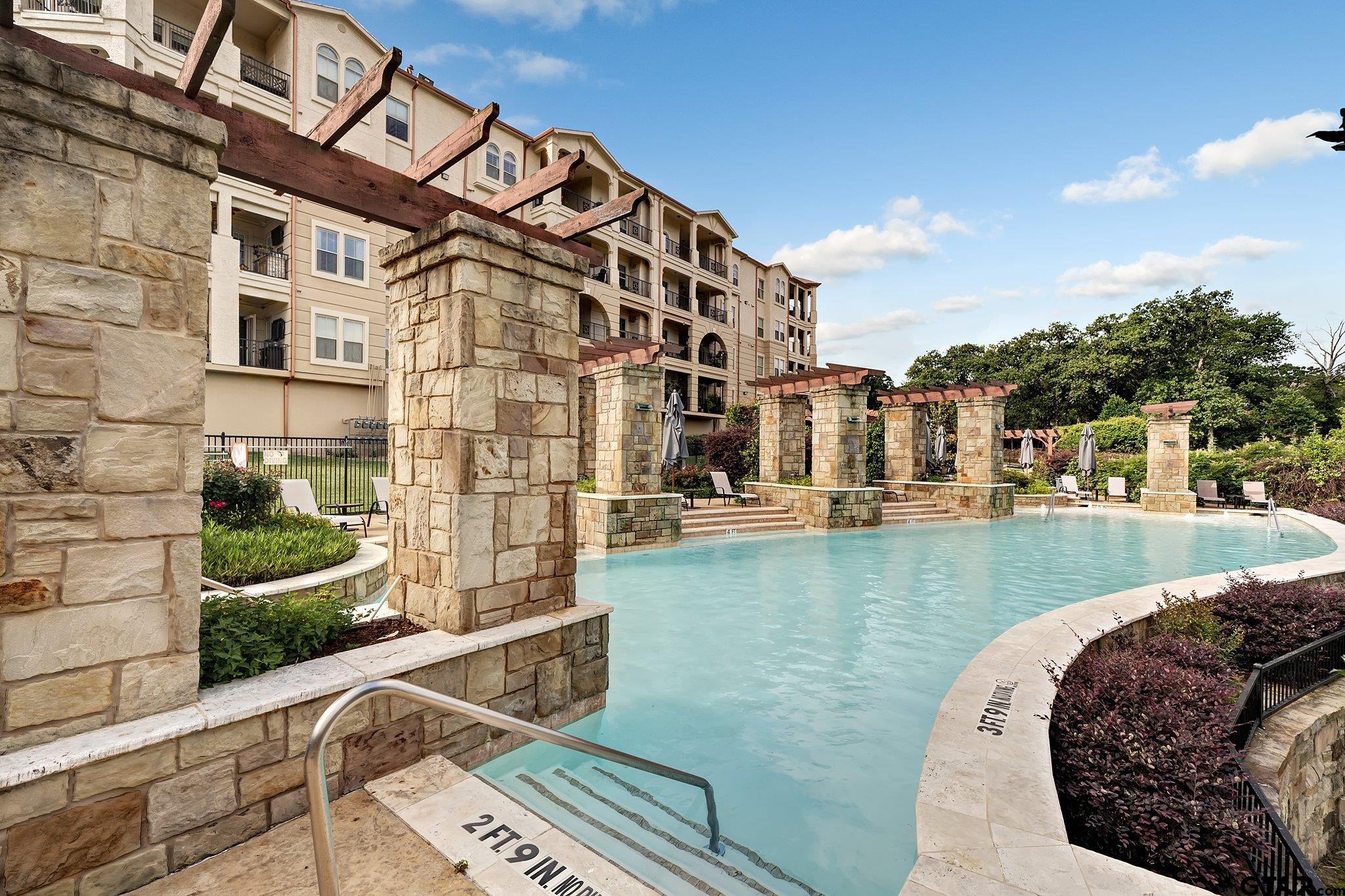 3367 Cascades Blvd Unit 115