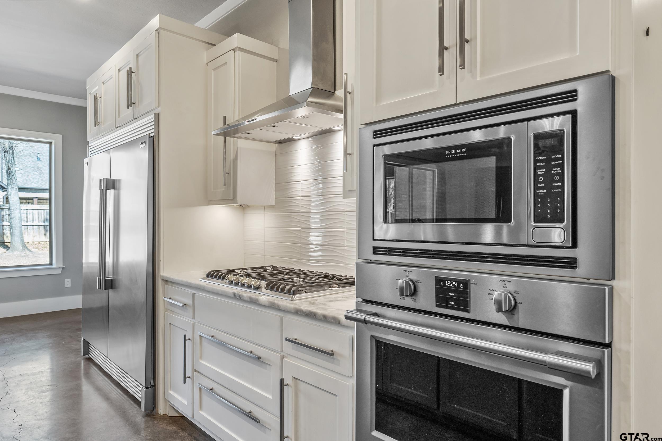 1569 Cooks Crossing