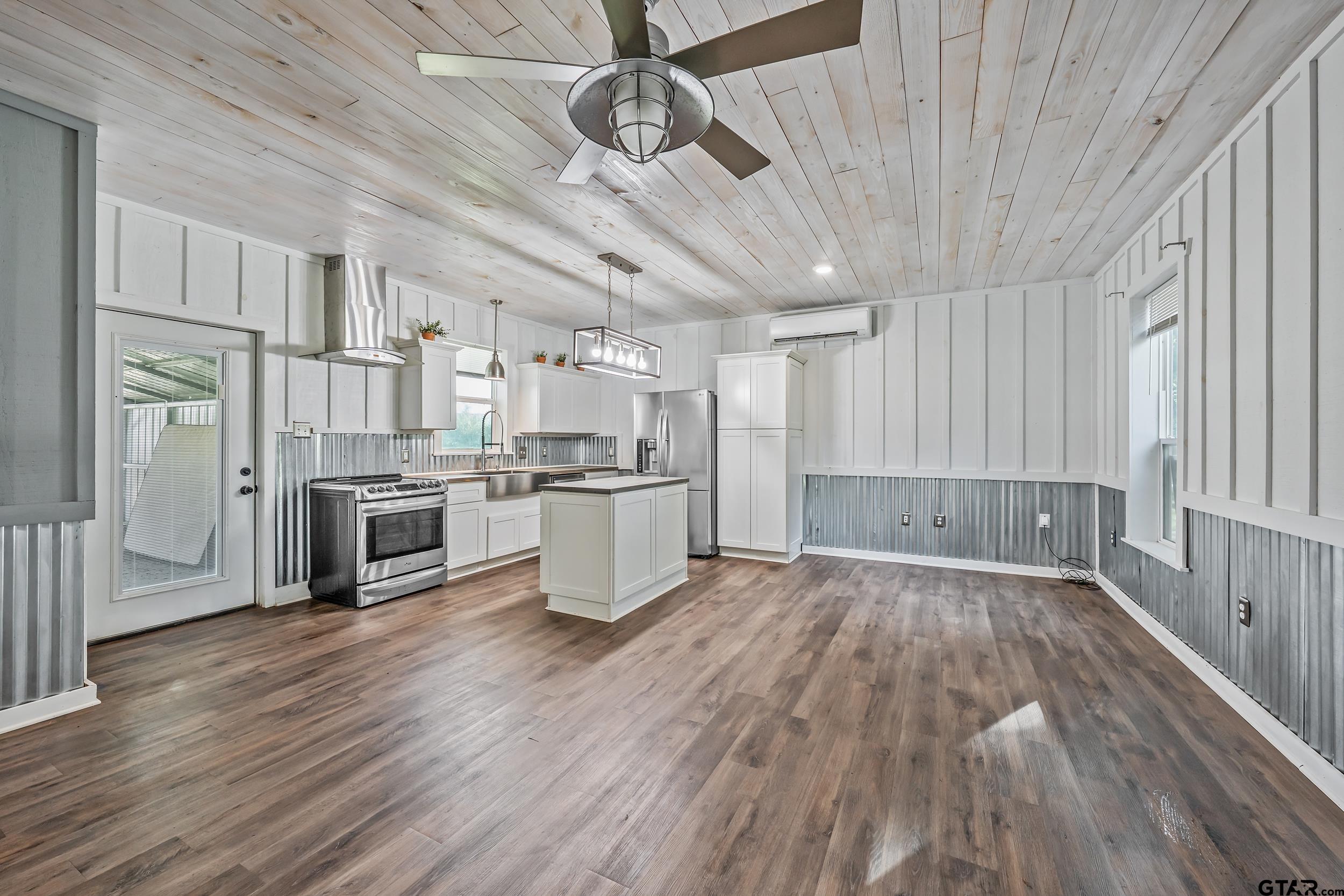 10745 State Hwy 135 N