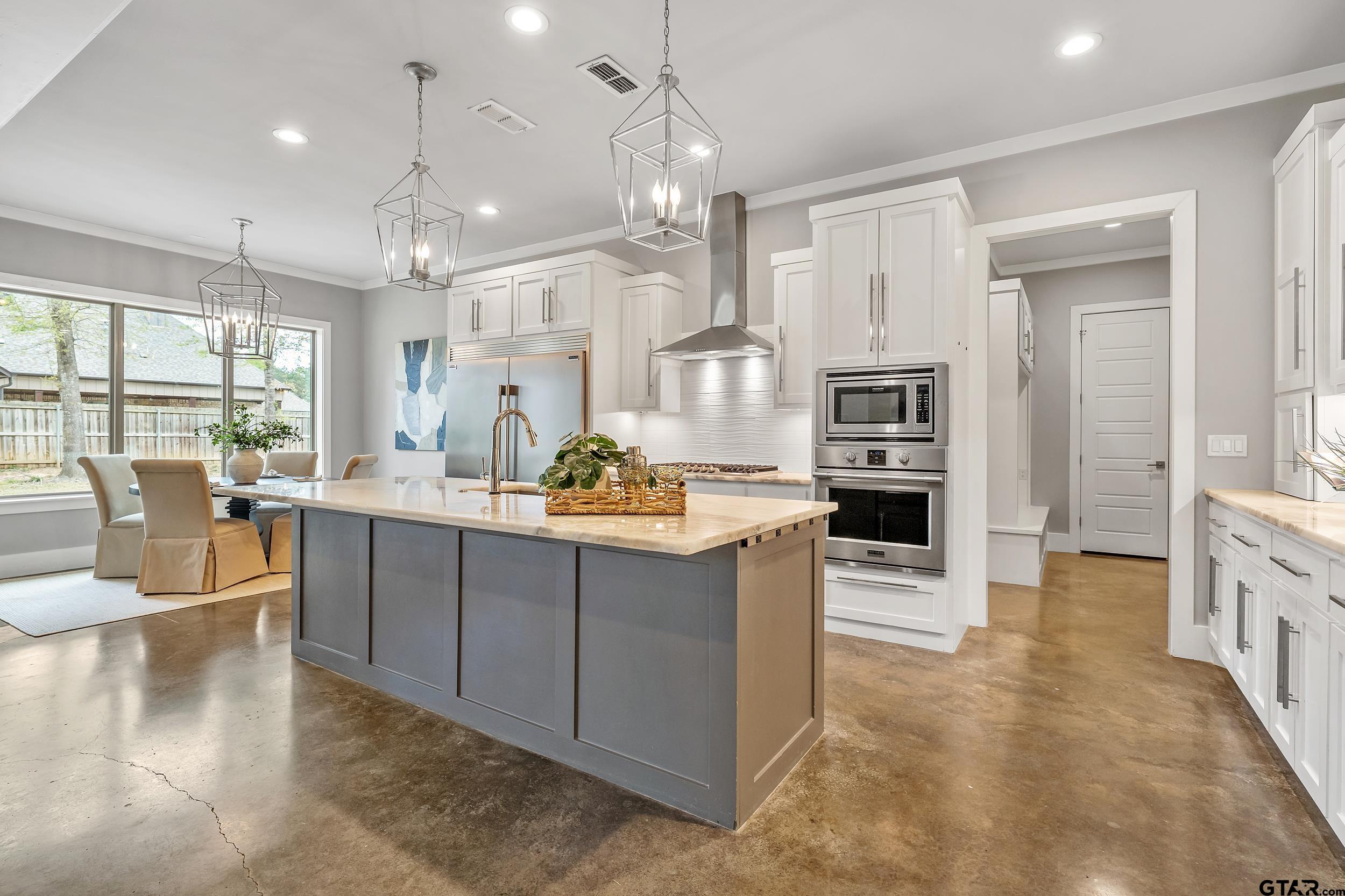 1569 Cooks Crossing