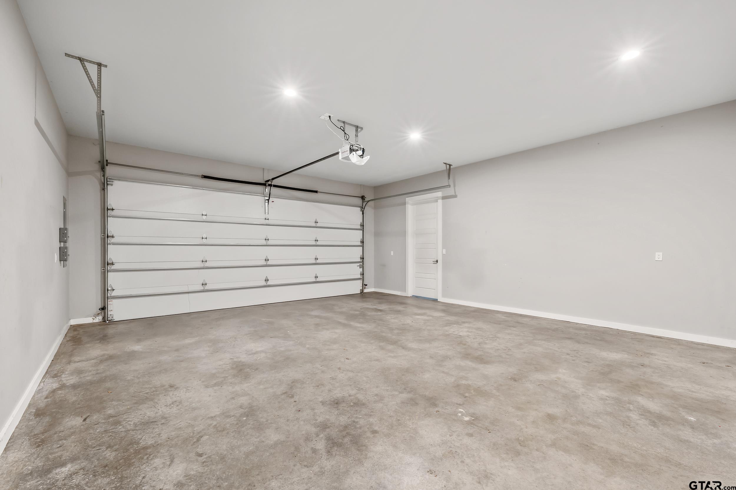 1569 Cooks Crossing