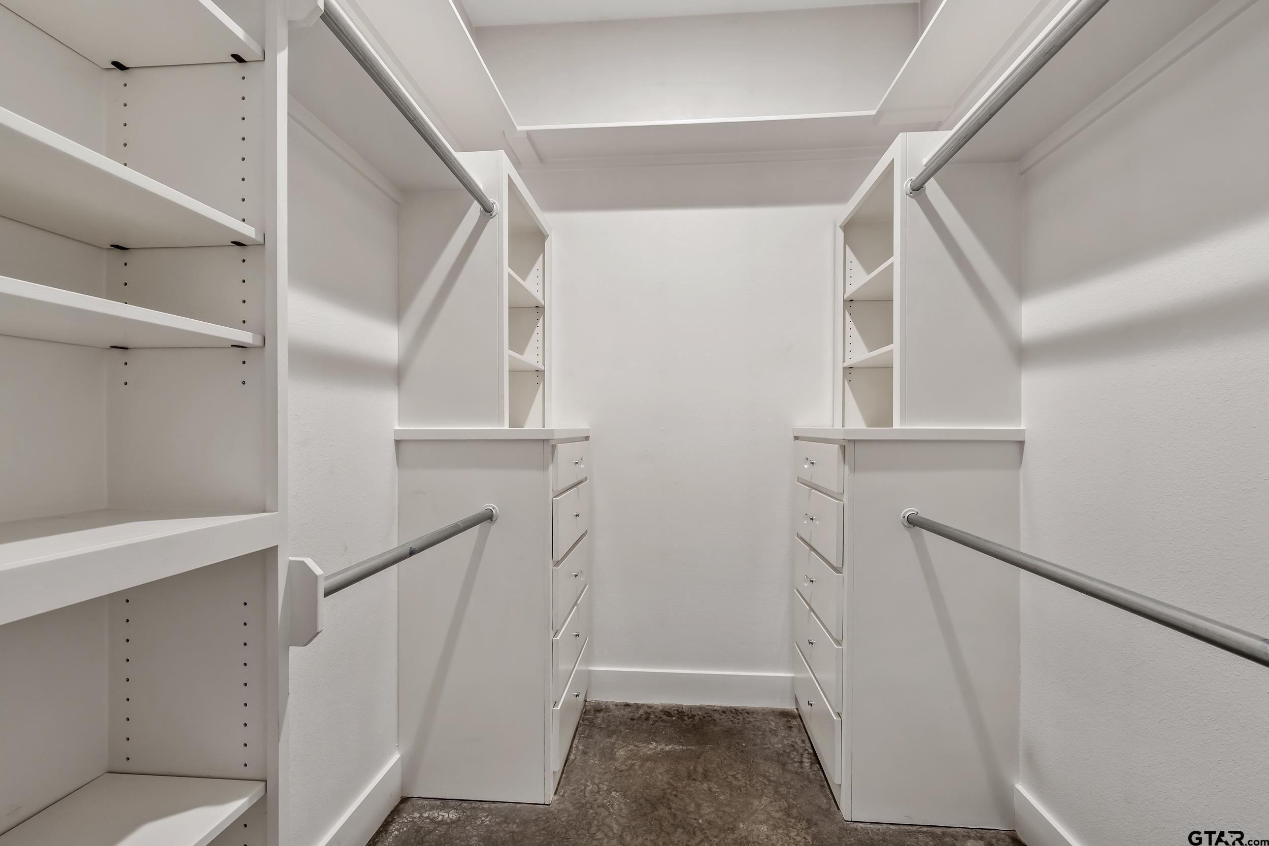1569 Cooks Crossing