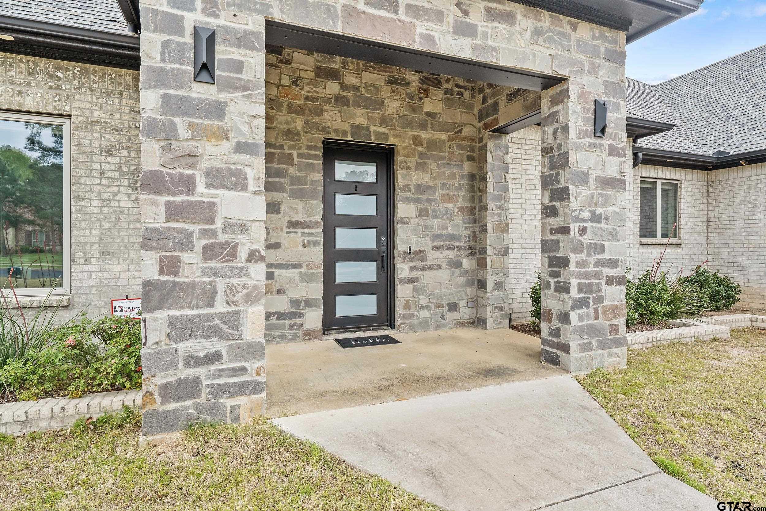 1569 Cooks Crossing