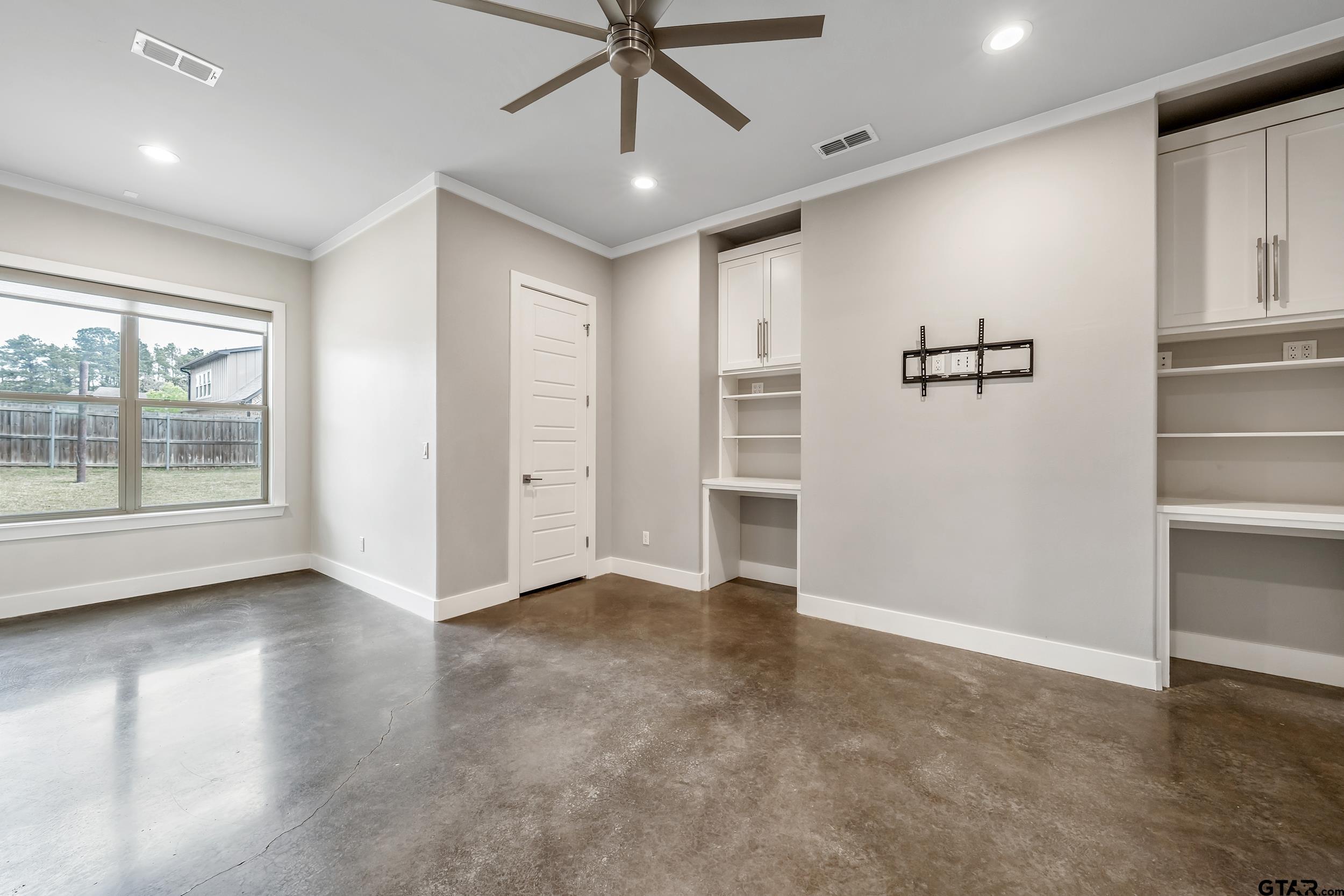1569 Cooks Crossing