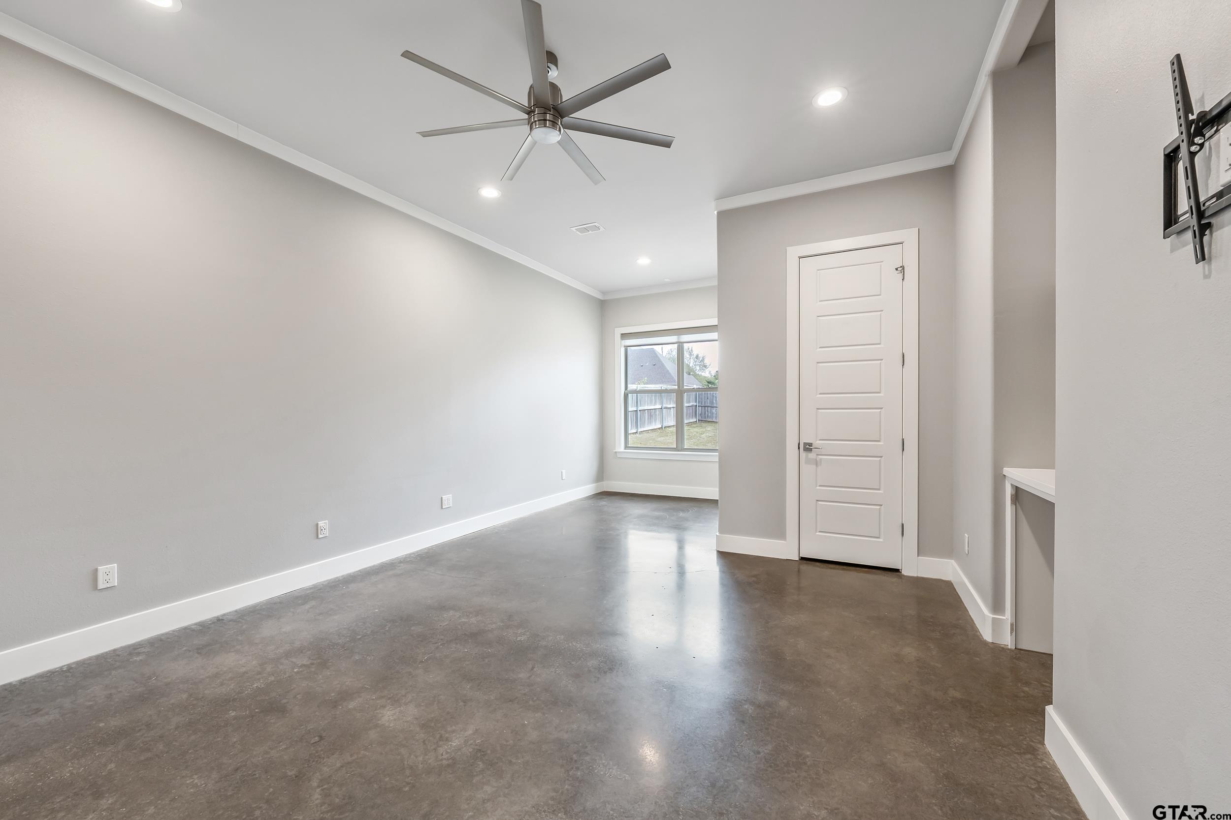 1569 Cooks Crossing