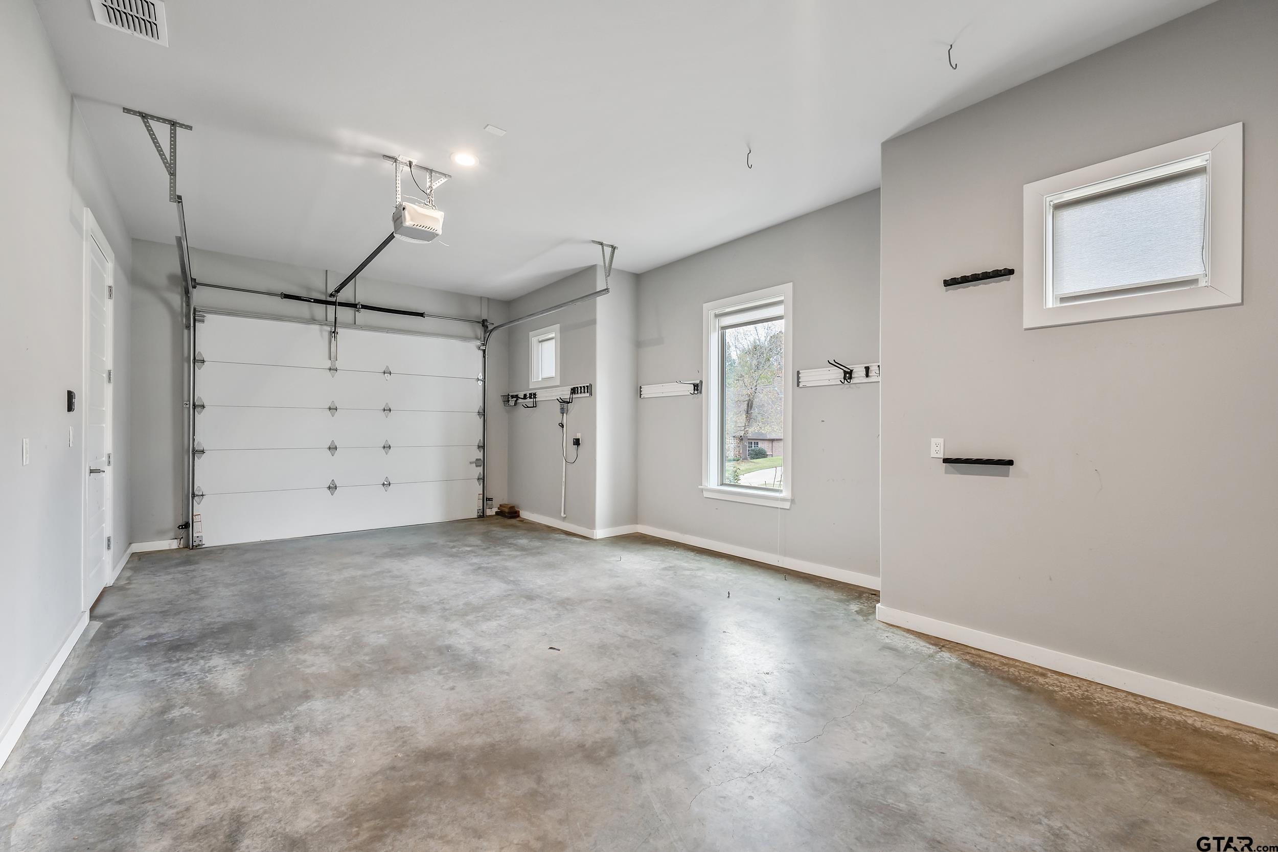 1569 Cooks Crossing