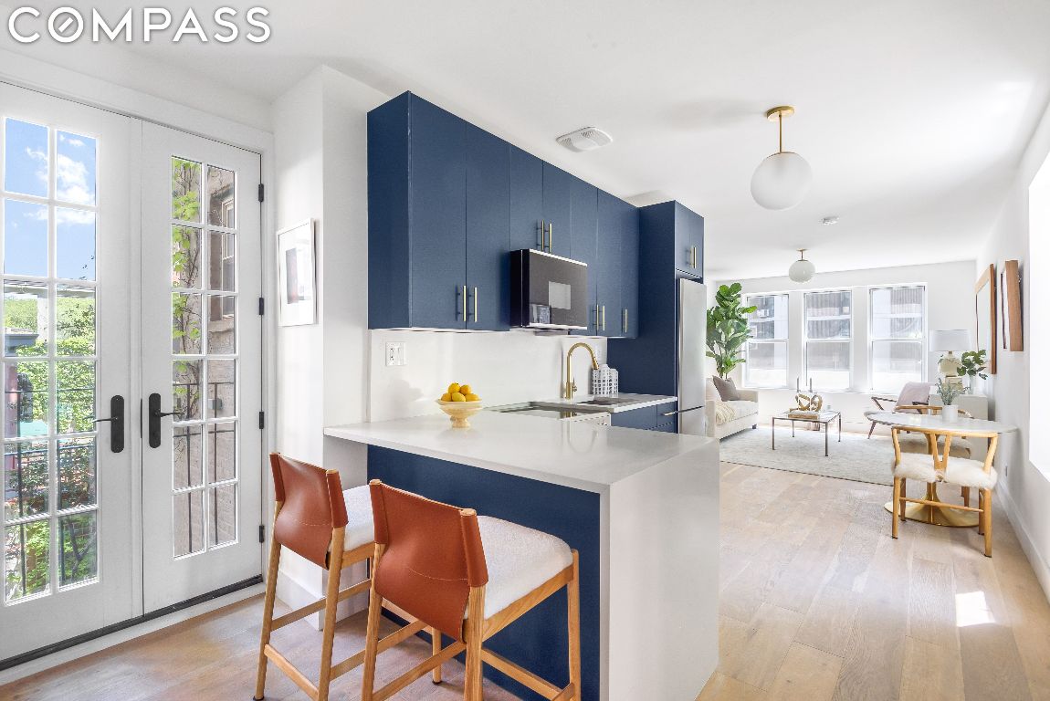 16 Monroe Place 6