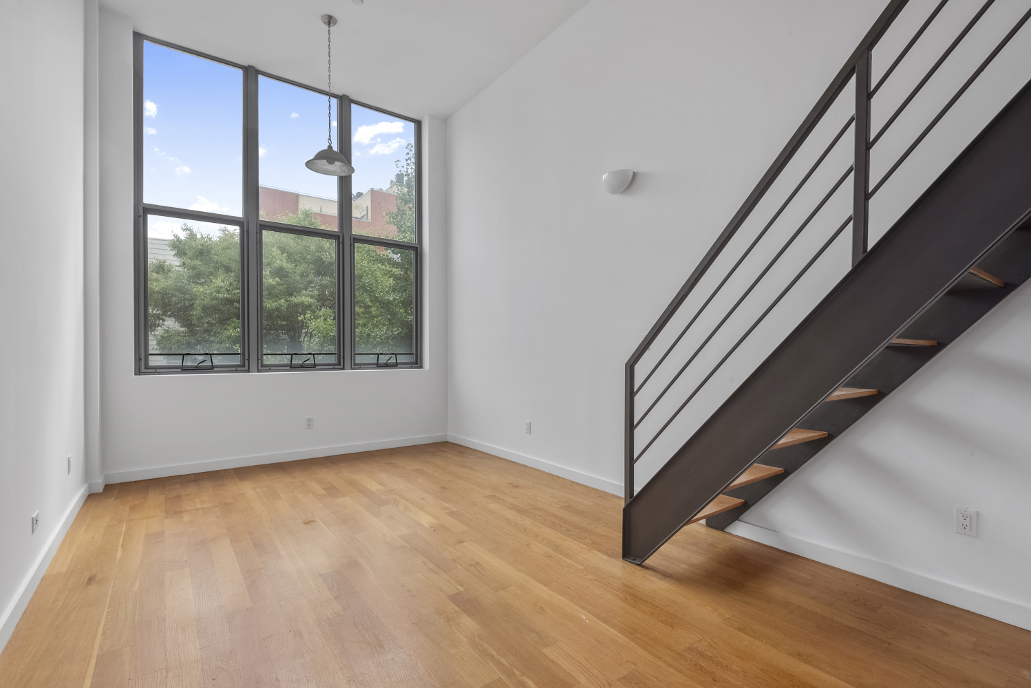 236 N 7TH Street 2R