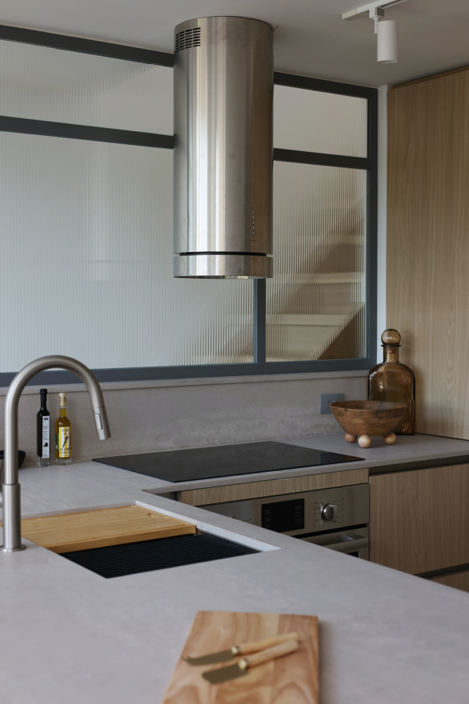 123 MESEROLE Avenue PH