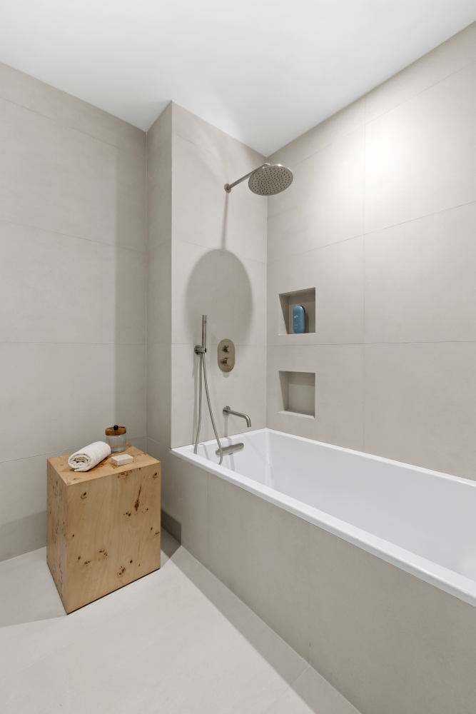 123 MESEROLE Avenue PH