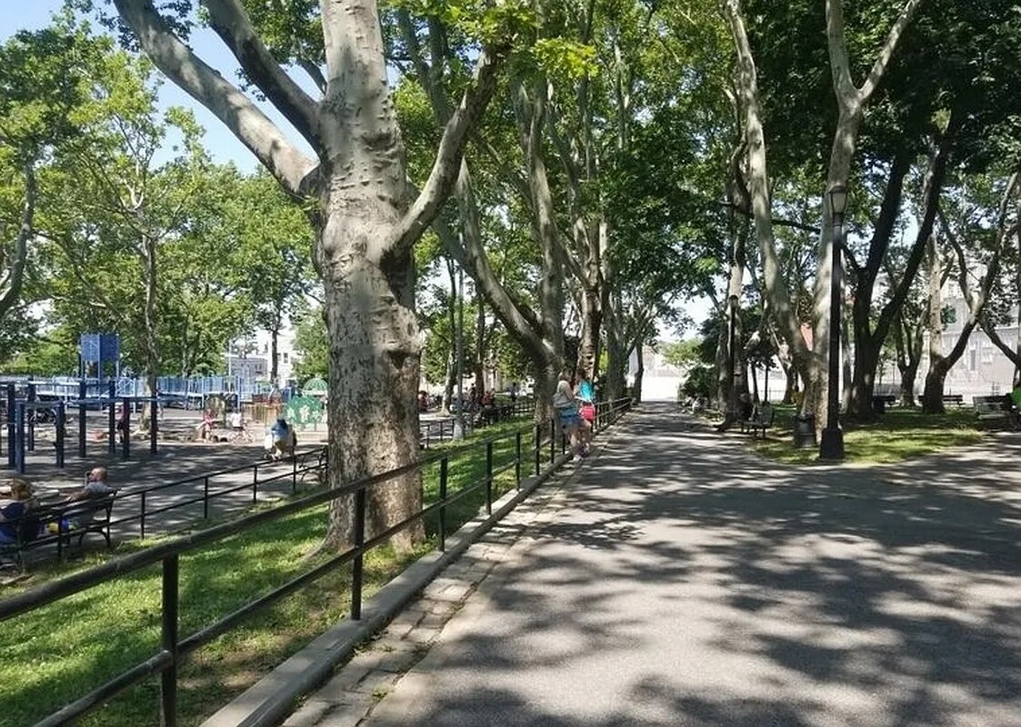 61 N HENRY Street GARDEN1