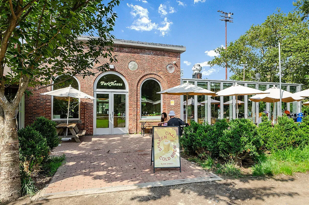 540 GRAHAM Avenue 402