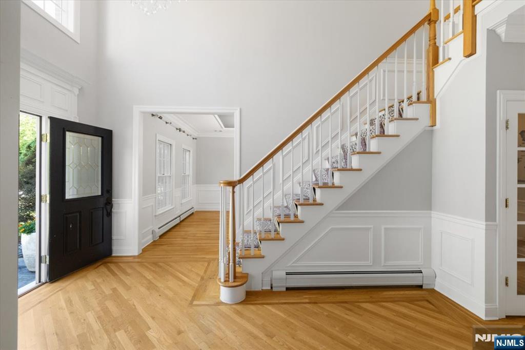 6 Hunting Ridge Court