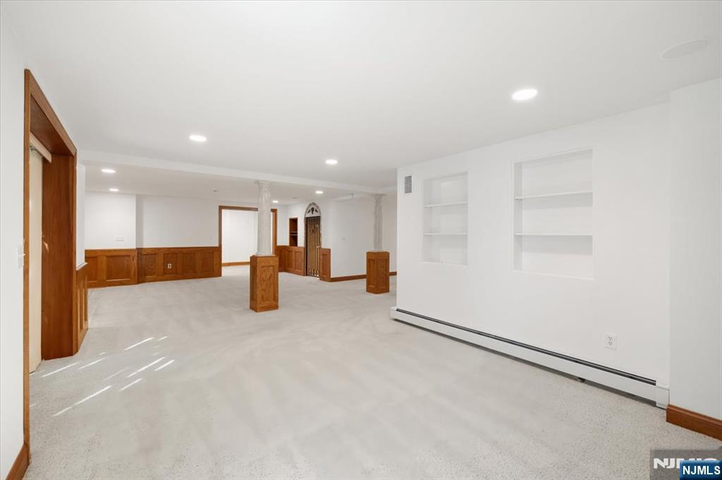 6 Hunting Ridge Court