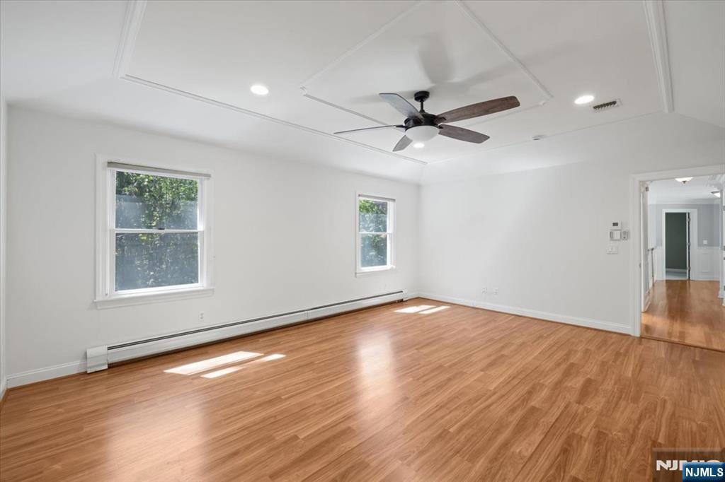 6 Hunting Ridge Court