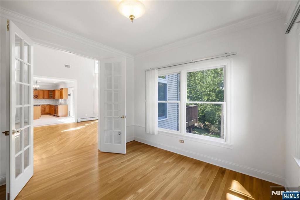6 Hunting Ridge Court