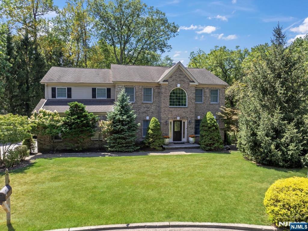 6 Hunting Ridge Court
