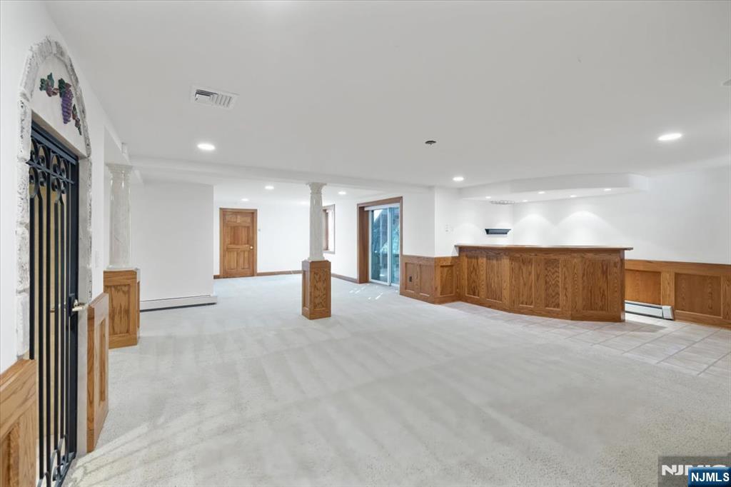 6 Hunting Ridge Court