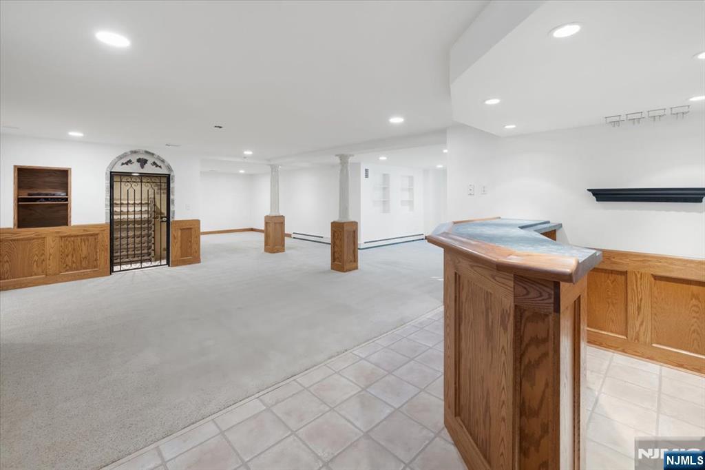 6 Hunting Ridge Court