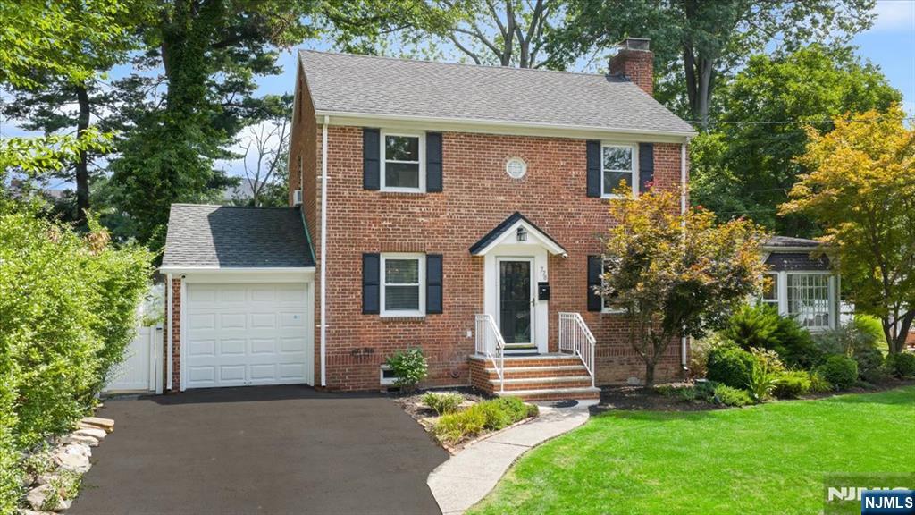 778 Oak Avenue