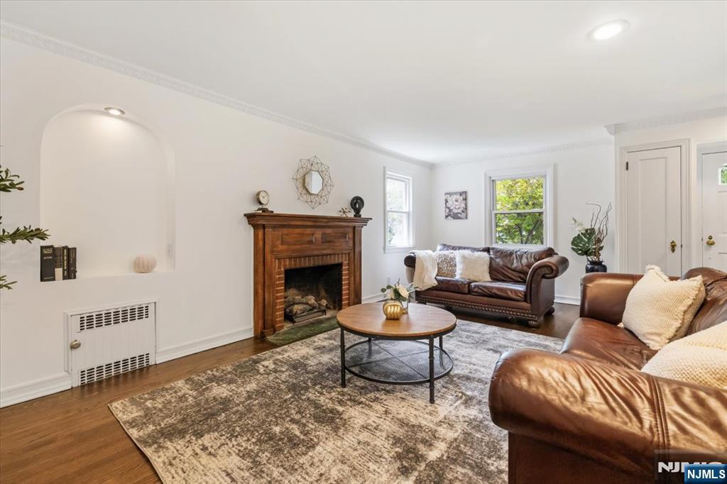 778 Oak Avenue