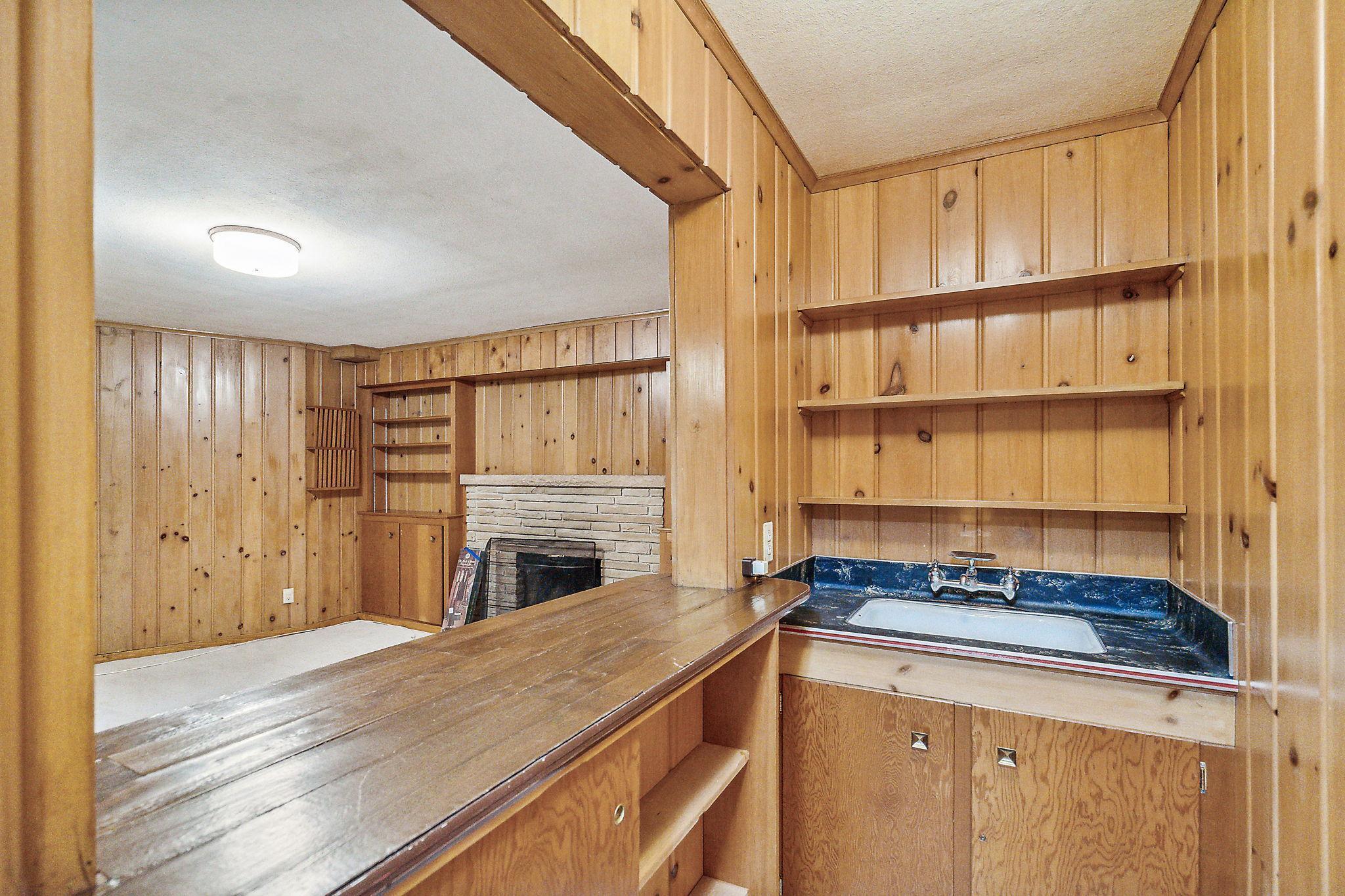 2844 Sunset Boulevard