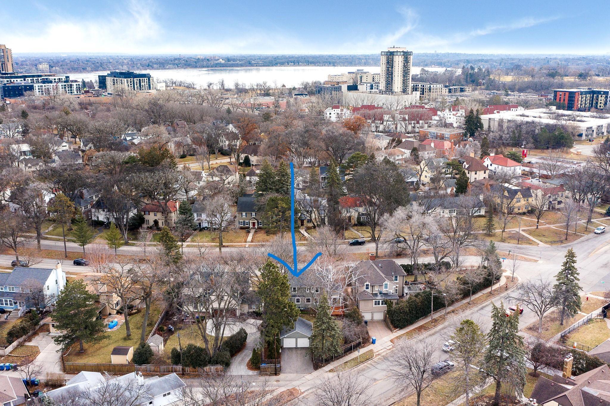 2844 Sunset Boulevard