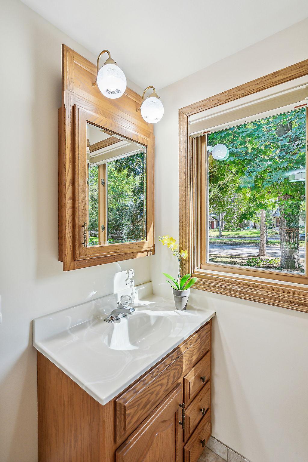 2844 Sunset Boulevard