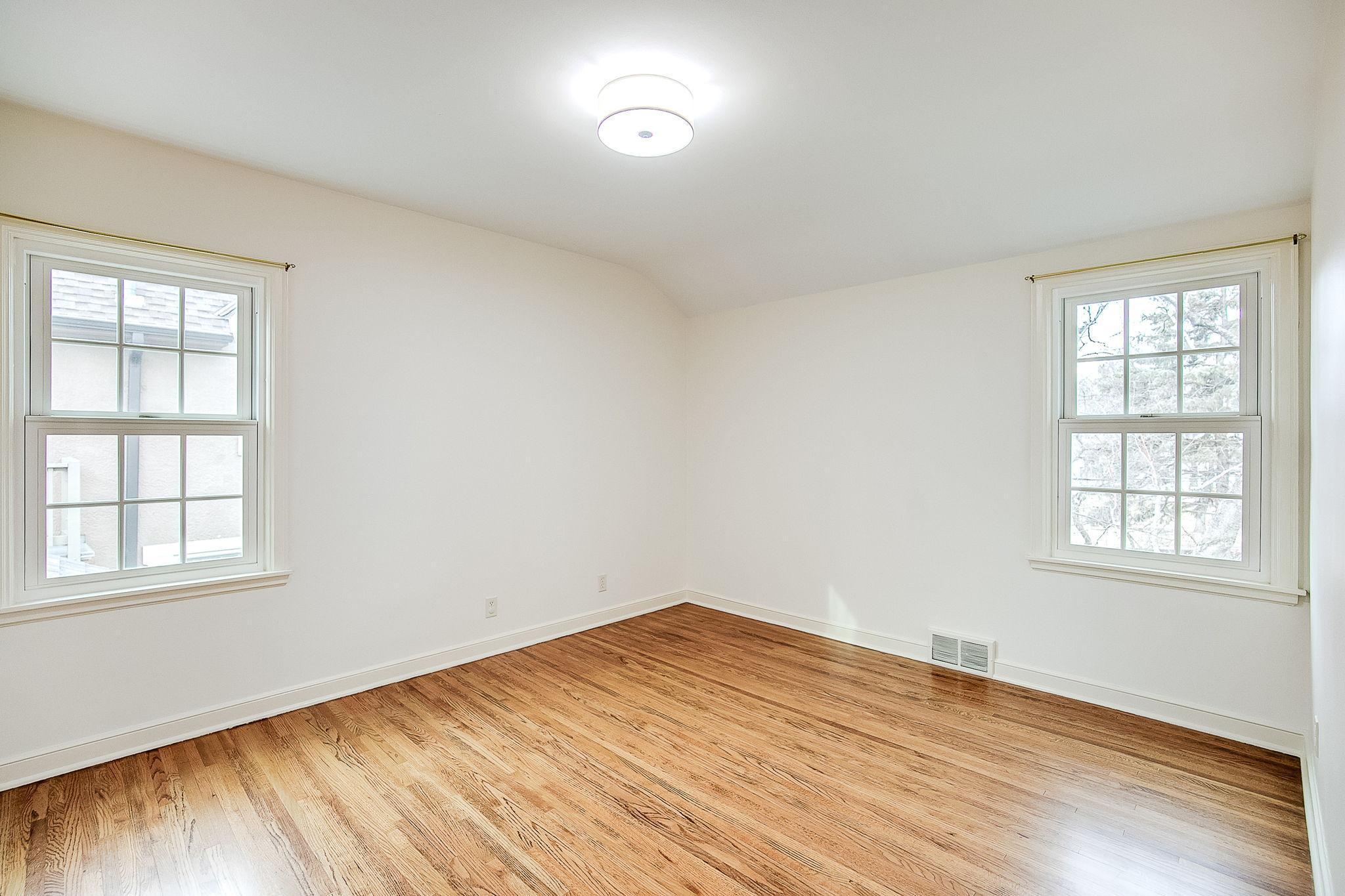 2844 Sunset Boulevard