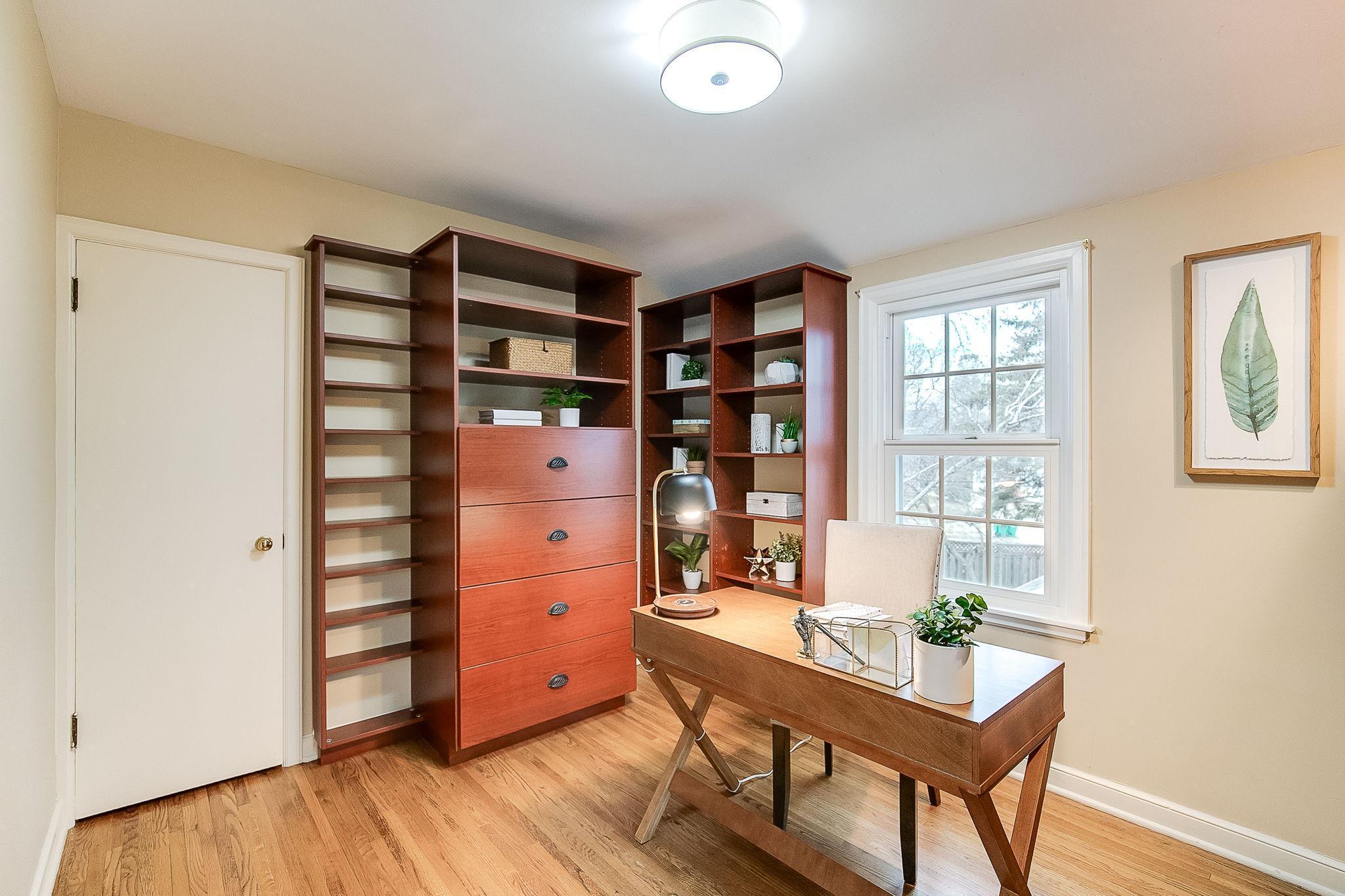 2844 Sunset Boulevard