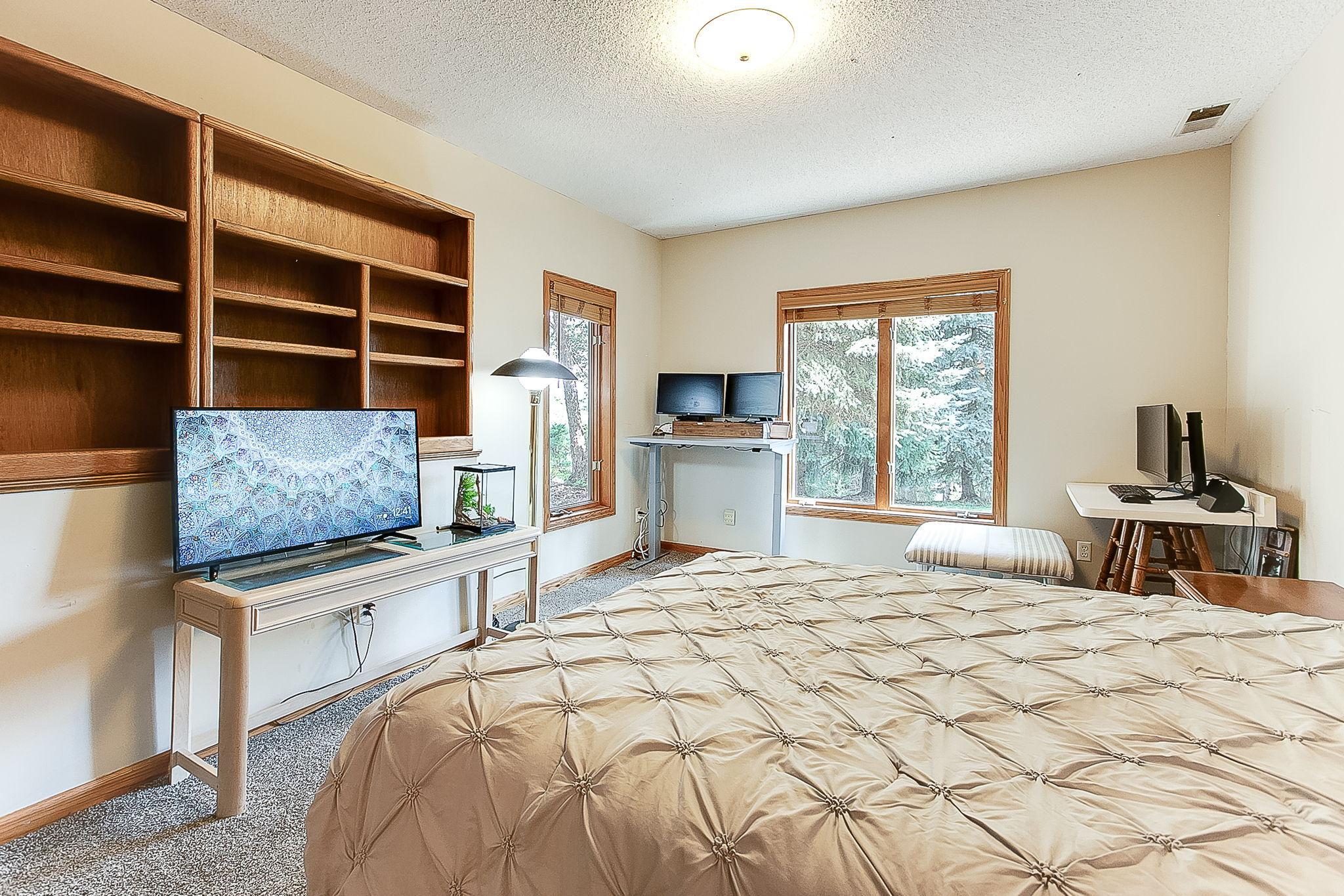 8688 Comstock Lane N