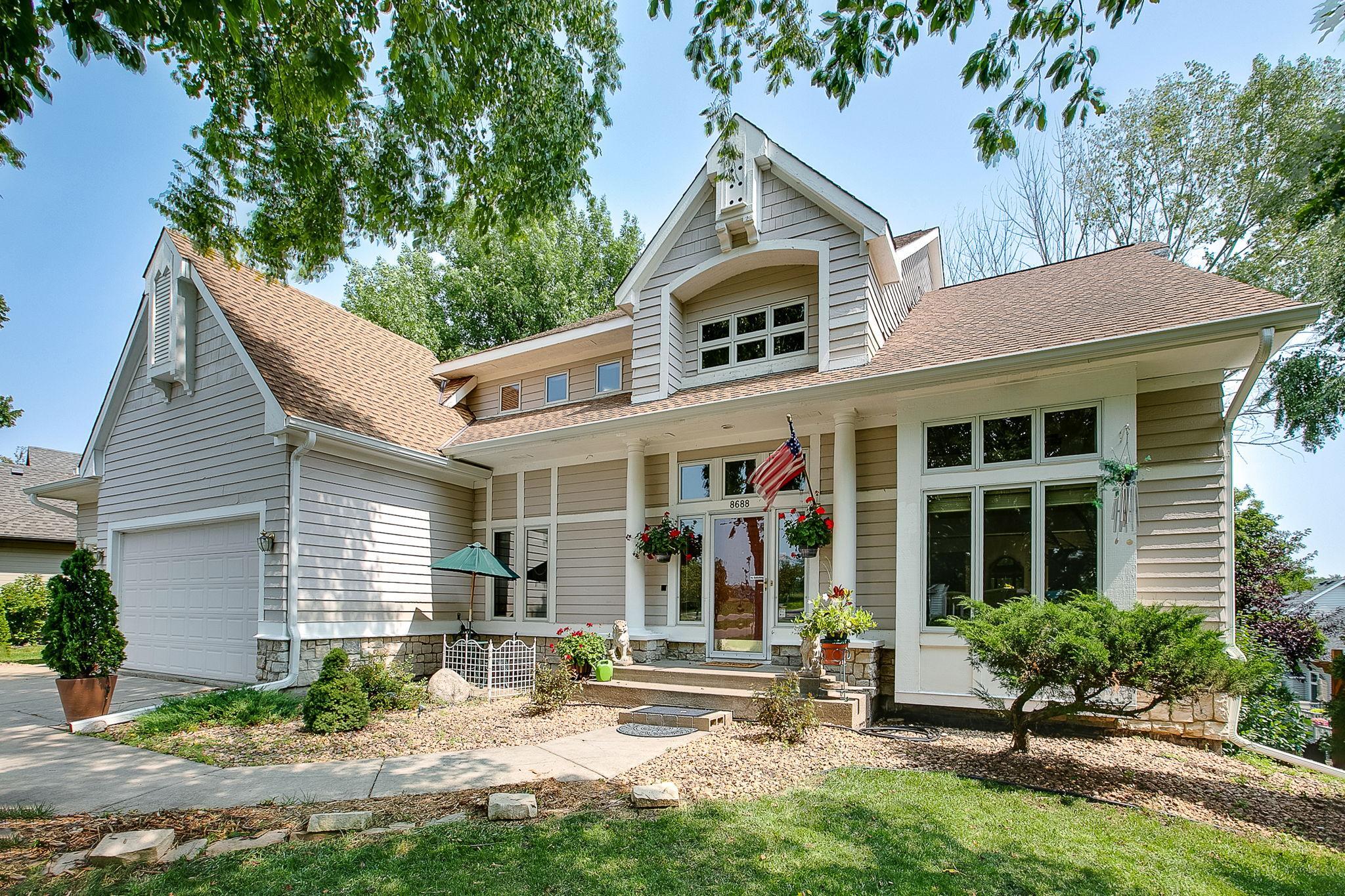 8688 Comstock Lane N