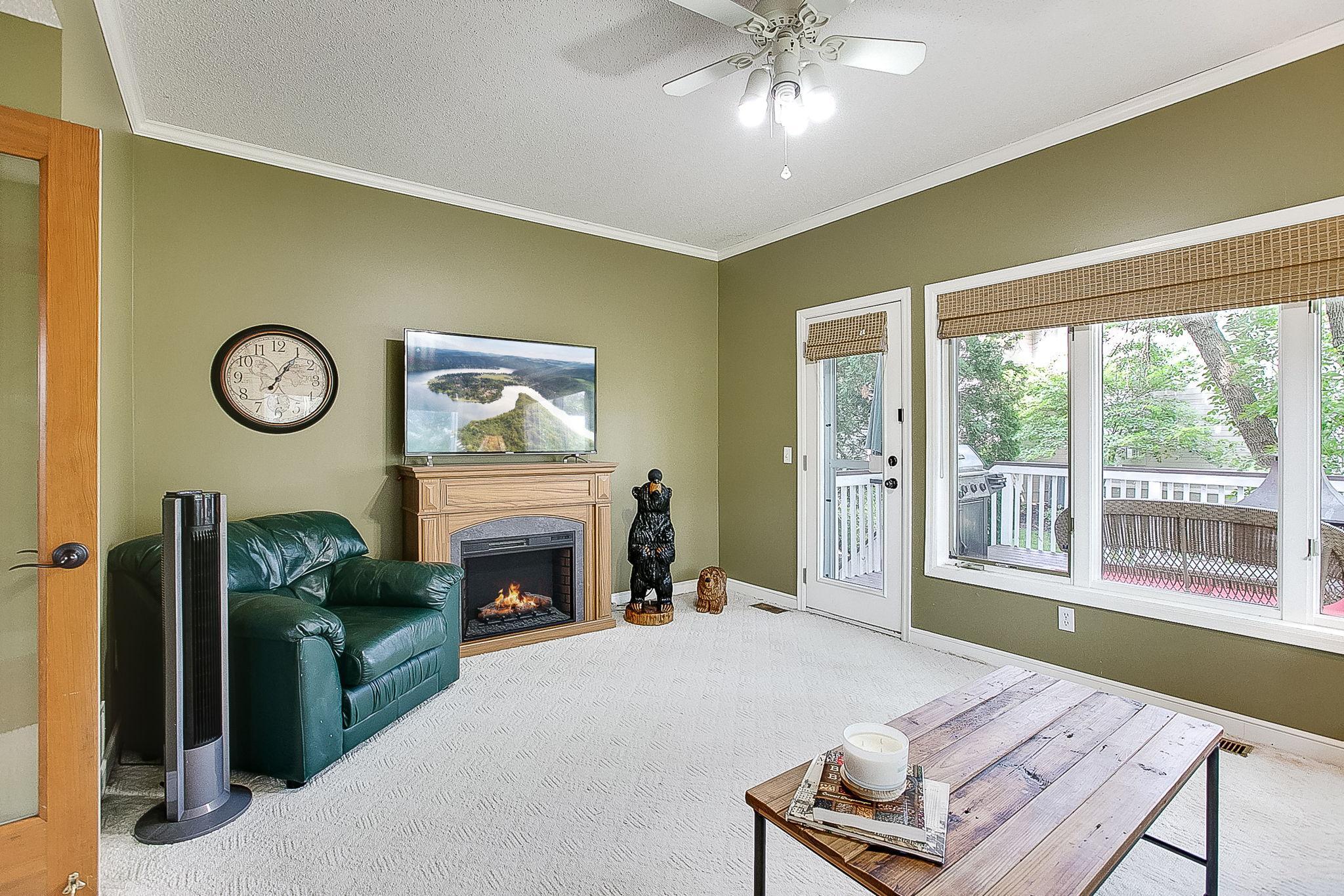 8688 Comstock Lane N