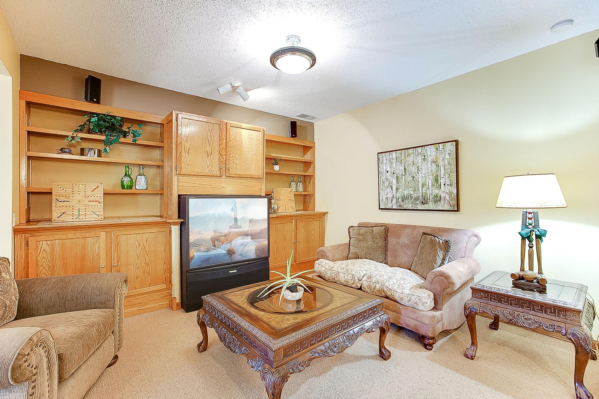 8688 Comstock Lane N