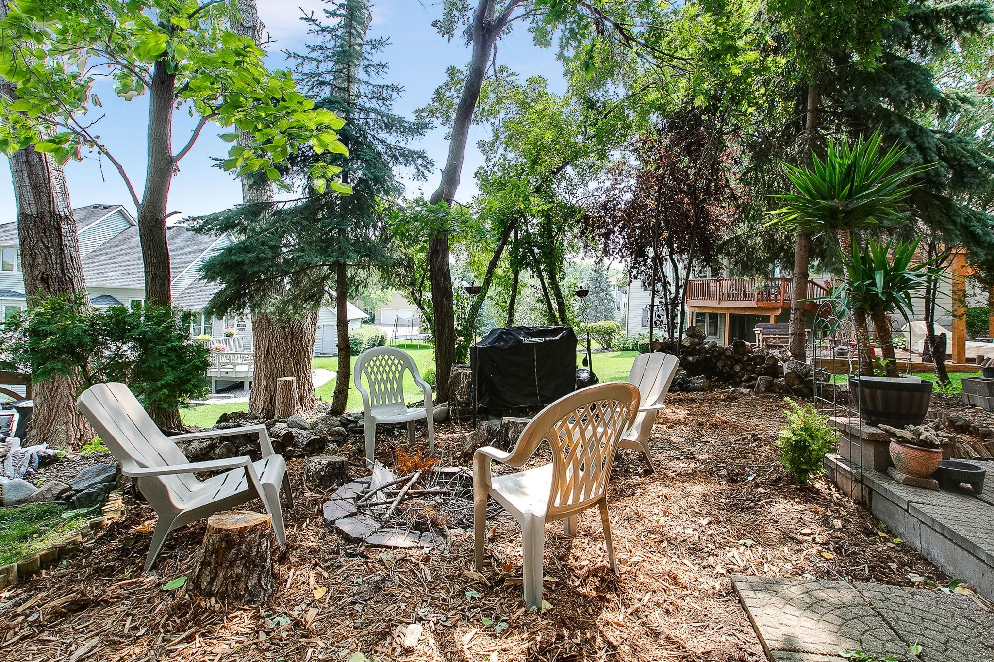 8688 Comstock Lane N