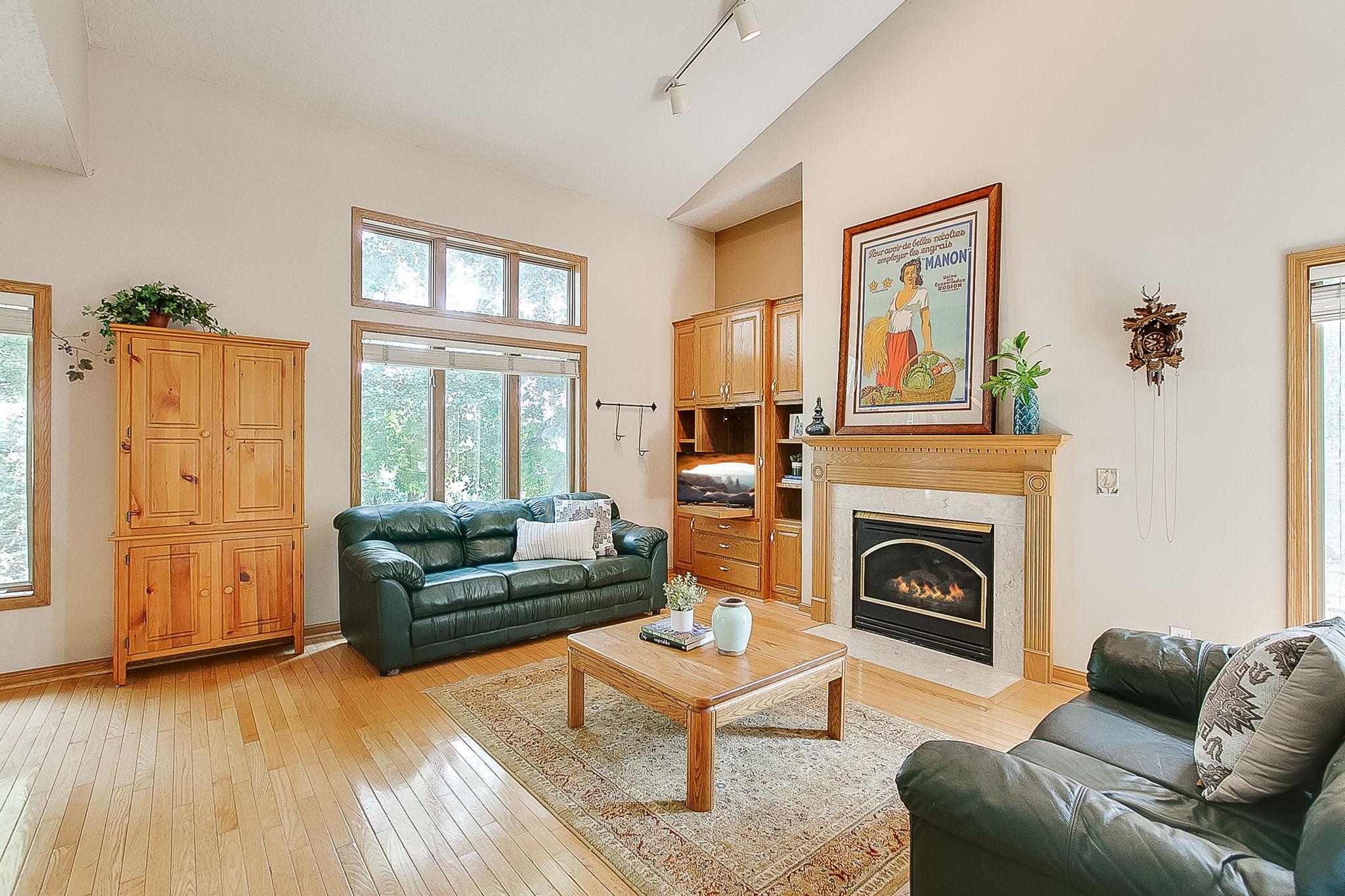 8688 Comstock Lane N