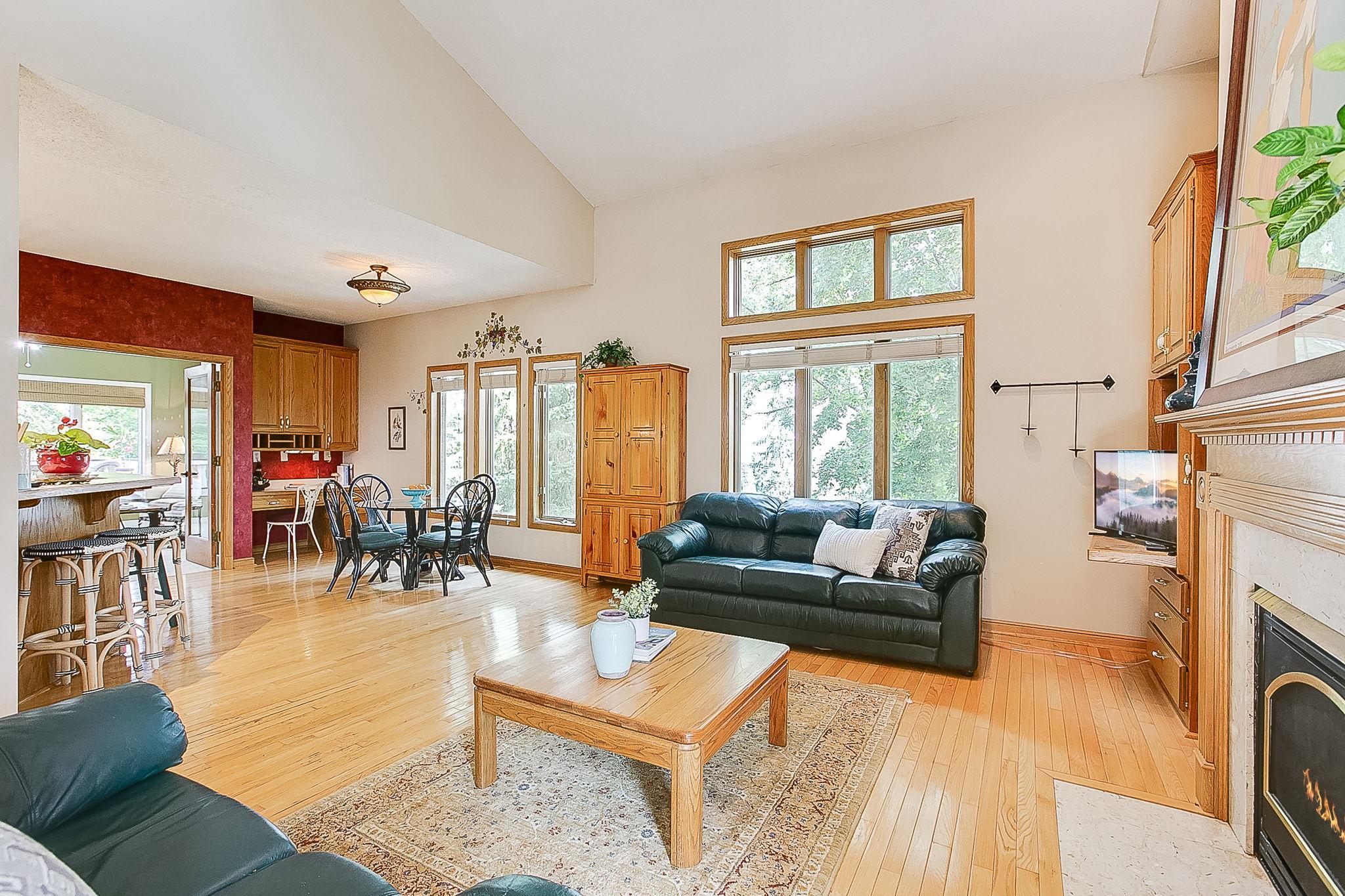 8688 Comstock Lane N